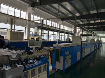 China Línea de goma de la protuberancia de la tira de EPDM, máquina de la protuberancia de la goma de silicona del CE ISO9001  fábrica